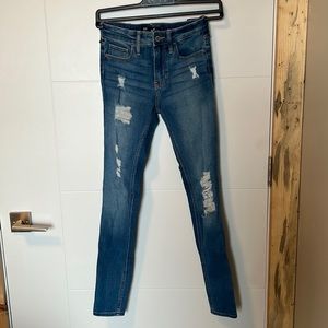Hollister Soft Stretch Mid-Rise Super Skinny Ripped Jeans Size - 00R